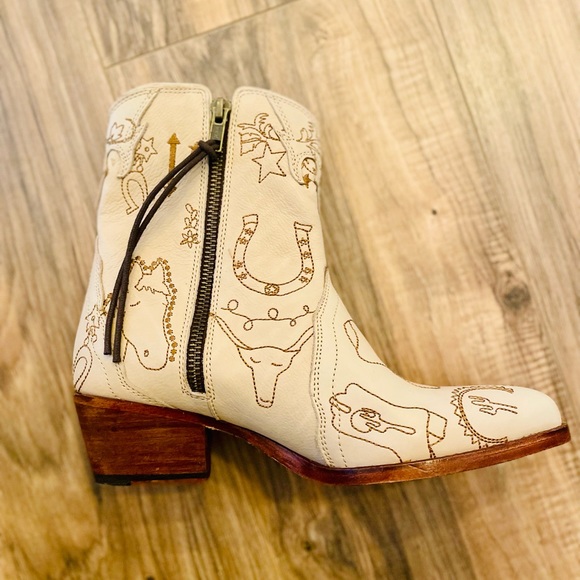 FP New Frontier Doodle Boot in Bone - Picture 4 of 8